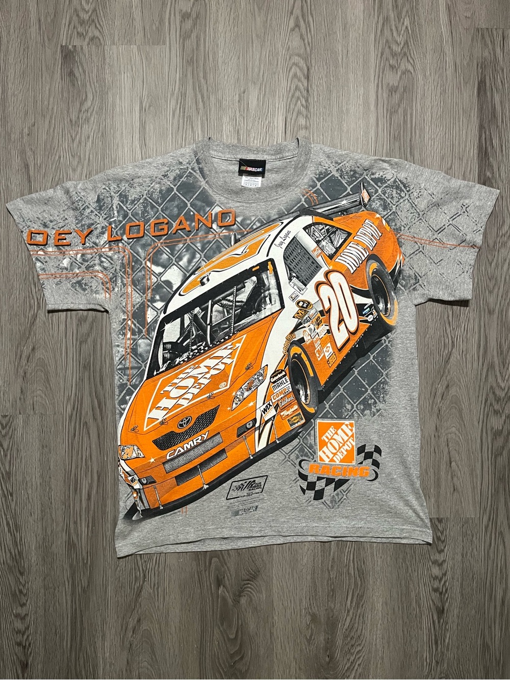 Vintage 2000s NASCAR AOP Joey Logano all over print graphic T-shirt men’s medium